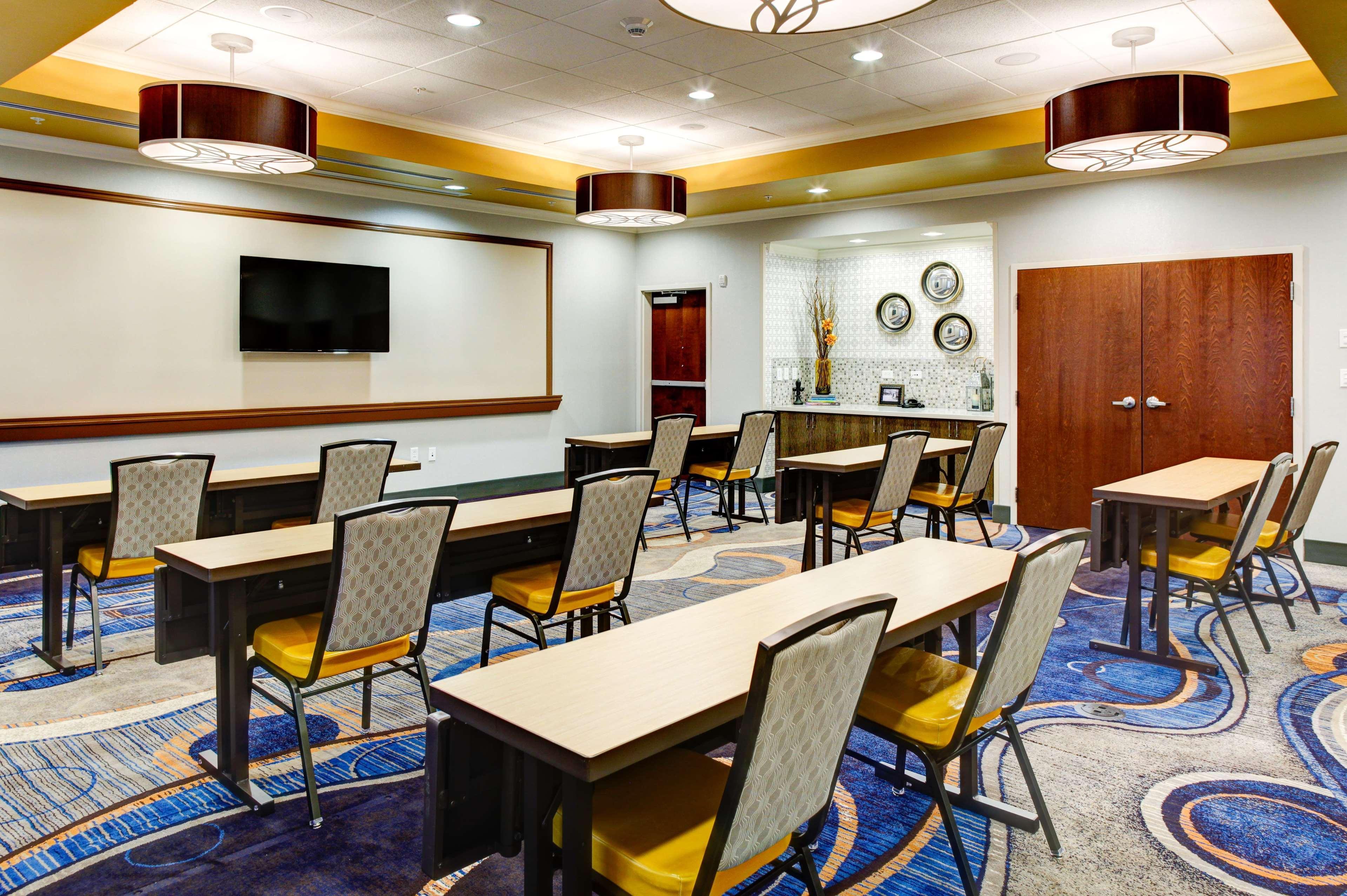 Hampton Inn And Suites Columbus, Ms Екстер'єр фото