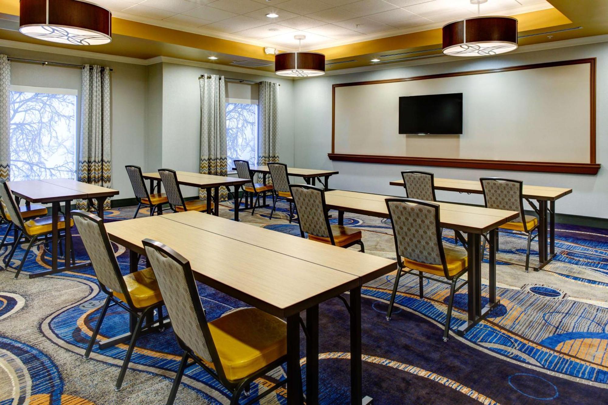 Hampton Inn And Suites Columbus, Ms Екстер'єр фото