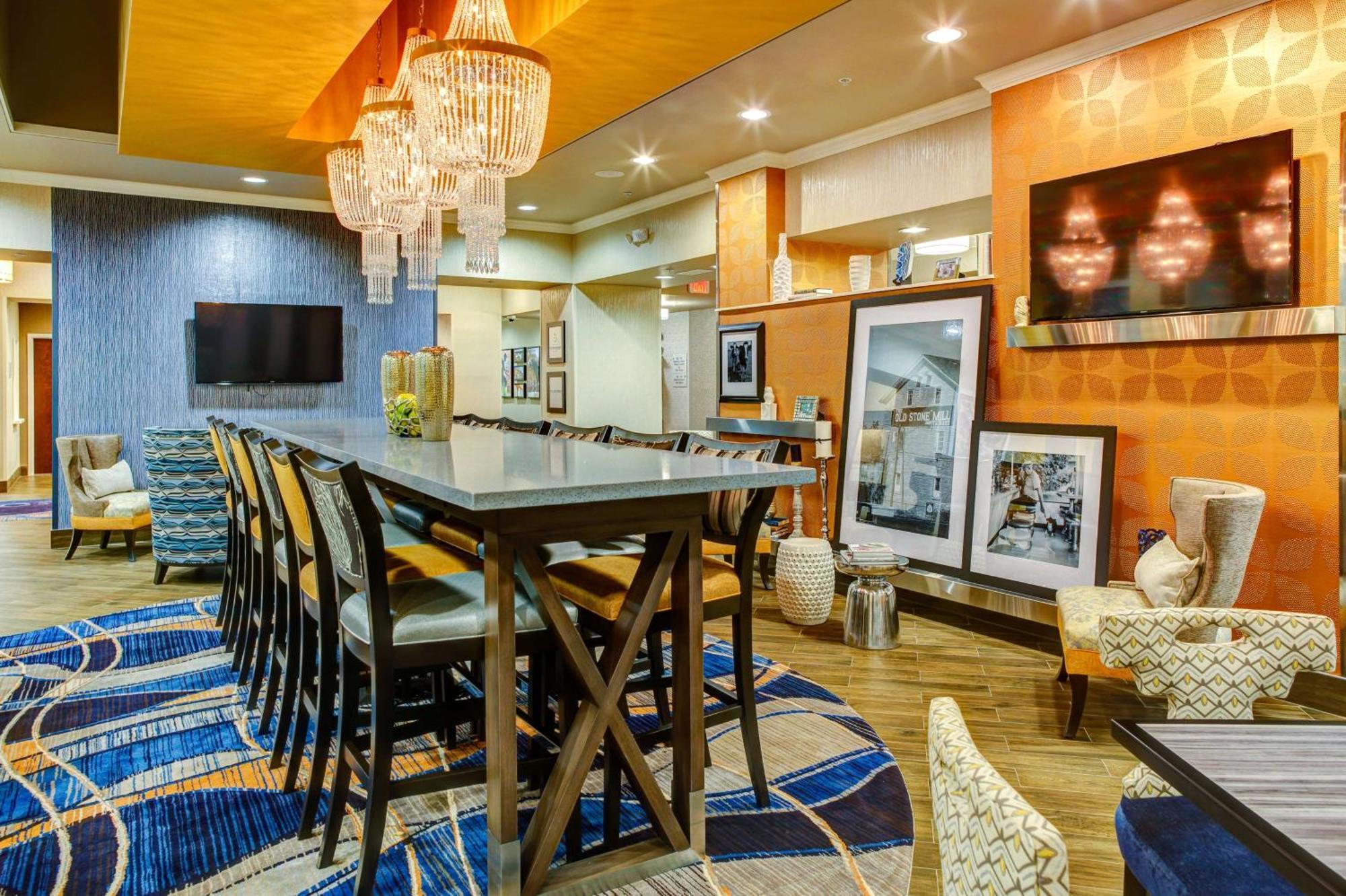 Hampton Inn And Suites Columbus, Ms Екстер'єр фото
